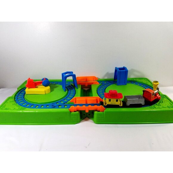 Mattel MY FIRST WHEELS Children’s Train Set Diecast 1980 Railroad Case Vintage